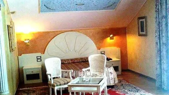 FILIPPONE HOTEL & RISTORANTE | Abruzzo - L'Aquila (il) - Gioia dei Marsi