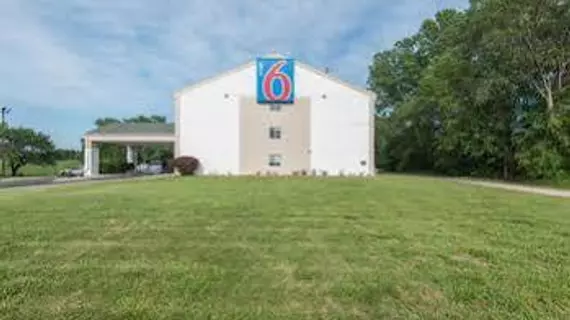 Motel 6 Lawrence KS | Kansas - Topeka (ve civarı) - Lawrence