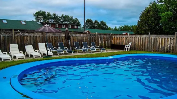 Auberge Motel Godard | Quebec - Les Laurentides Regional County Belediyesi - Tremblant Dağı (ve civarı) - Nominingue