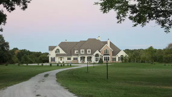 Stone Edge Estate Bed & Breakfast | Ontario - Halton Hills - Georgetown