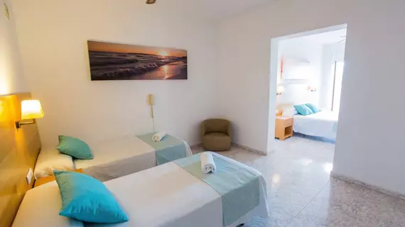 Hotel Tagomago | Balearic Adaları - İbiza Adası - Sant Antoni de Portmany - Cala de Bou