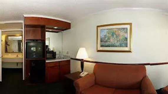 Clarion Inn & Suites Dothan | Alabama - Dothan (ve civarı) - Dothan