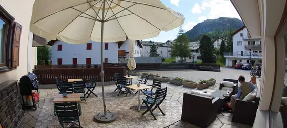 Guesthouse + Aparthotel Chesa Silva | Maloja District - Graubuenden - Silvaplana