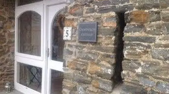 Four Seasons Bed and Breakfast | Galler - Carmarthen