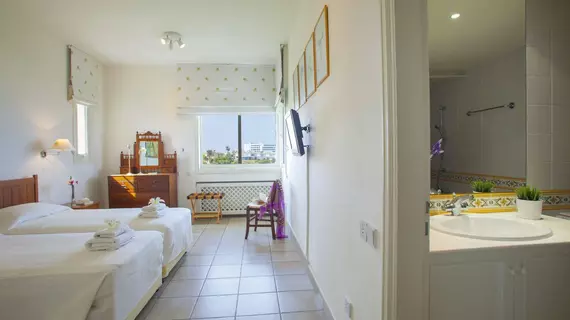 Alia Sirina Seafront Suite | Kıbrıs - Mağusa