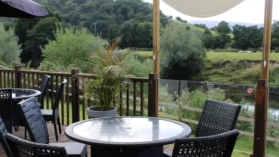 The Chainbridge Inn | Galler - Monmouthshire - Cardiff (ve civarı) - Usk