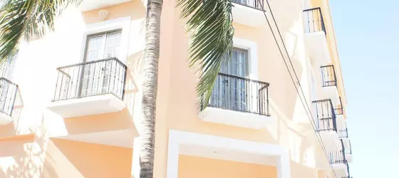 Hotel Los Itzaes | Quintana Roo - Solidaridad - Playa del Carmen - Centro