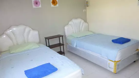 Pineapple Guesthouse | Phuket (ve civarı) - Thalang