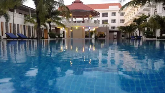 Apsara Palace Resort & Conference Center | Siem Reap (ili) - Siem Reap