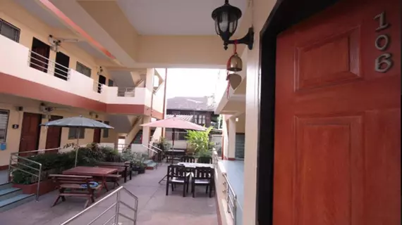 Thana Guesthouse | Chiang Mai İli - Chiang Mai - Sri Phum - Thapae