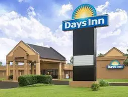 Days Inn and Suites Jennings | Louisiana - Lafayette (ve civarı) - Jennings