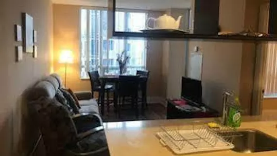 Kashaneh Guest House - Harrison Garden | Ontario - Toronto (ve civarı) - Toronto - Willowdale