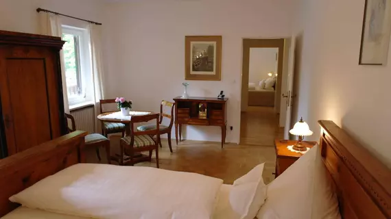 Hotel Waldgasthof Buchenhain | Bavyera - Münih (ve civarı) - Baierbrunn