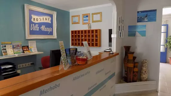 Hostal Villa Maruja | Balearic Adaları - Mayorka Adası - Palma de Mallorca - El Arenal