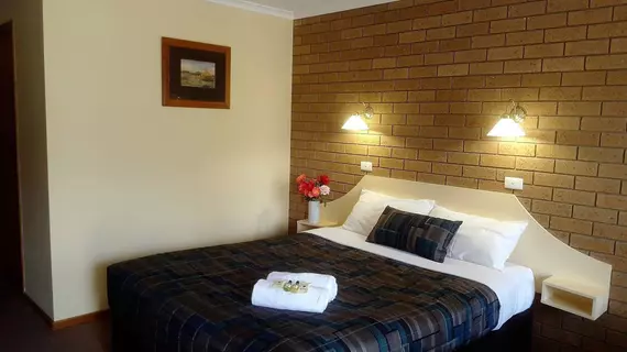 Hepburn Springs Motor Inn | Victoria - Daylesford (ve civarı) - Hepburn Springs