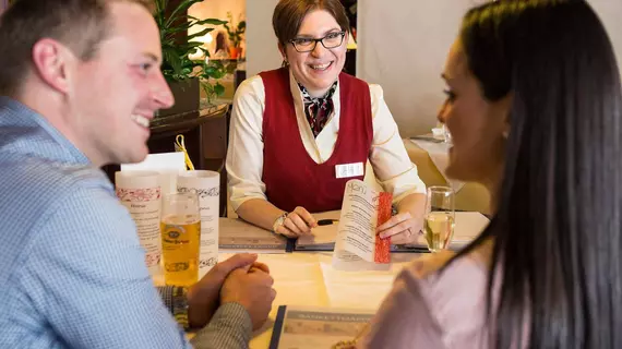 Hotel & Restaurant Goldener Pflug | Baden-Wuerttemberg - Rems-Murr-Kreis - Stuttgart (ve civarı) - Ludwigsburg - Pflugfelden