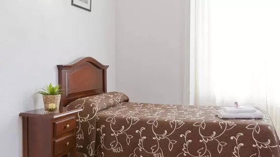 Hostal Condestable | Madrid Özerk Topluluğu - Madrid (ve civarı) - Centro - Malasana