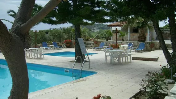 Rantzo Holiday Apartments | Limasol  - Pissouri