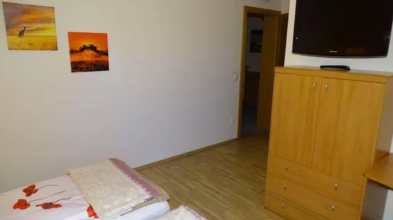 Guesthouse Mesec Zaplana | Logatec - Vrhnika