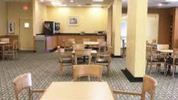 HillsPoint Hotel and Conferences | Connecticut - Hartford (ve civarı) - Windsor Locks