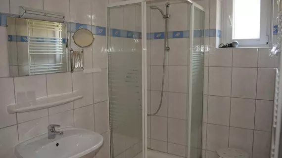 Lieth-Hotel-Grünreich | Aşağı Saksonya - Bad Fallingbostel