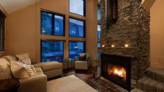 Executive Inn Whistler | Britanya Kolombiyası - Whistler - Whistler Village