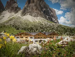 Passo Sella Dolomiti Mountain Resort | Trentino-Alto Adige - Güney Tirol (il) - Selva di Val Gardena