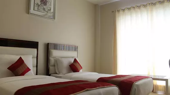 Hotel Gulnar | Batı Delhi - Ulusal Eyalet Başkenti Delhi - Delhi (ve civarı) - Yeni Delhi - Karol Bagh