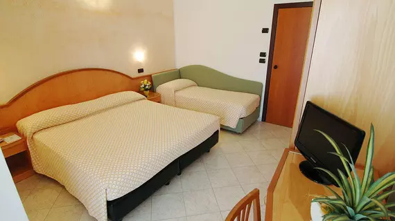 Hotel Adele | Rimini (vilayet) - Bellaria-Igea Marina - Cagnona