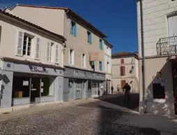 Hotel Les Thermes | Nouvelle-Aquitaine - Charente-Maritime (bölge) - Jonzac