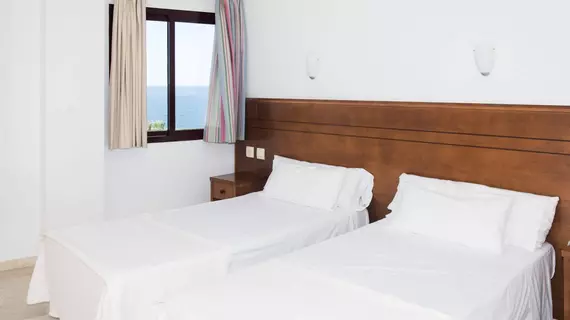 Apartamentos Turísticos Don Juan | Andalucia - Malaga İli - Manilva - Puerto de la Duquesa