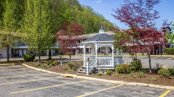 Rodeway Inn and Suites | Connecticut - Torrington (ve civarı) - Torrington