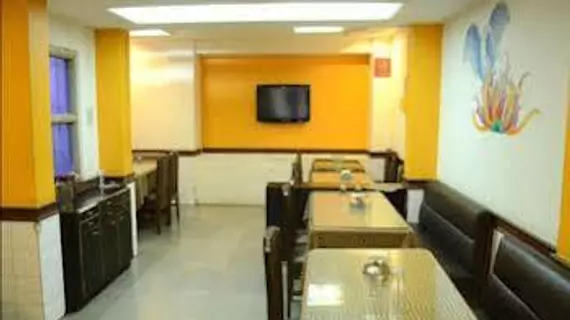 OYO Rooms Near Laxminarayan Theatre Swargate | Maharaştra - Pune Bölgesi - Pune