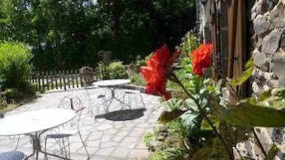 Auberge de la Hulotte | Auvergne-Rhone-Alpes - Puy-de-Dome (bölge) - Saint-Jacques-d'Ambur