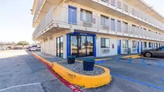 Motel 6 Dallas - Garland | Teksas - Dallas (ve civarı) - Garland