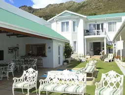 Gordon's Beach Lodge | Western Cape (il) - West Coast DC - Drakenstein - Cape Town (ve civarı) - Cape Town - Gordon's Bay