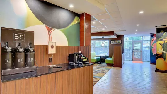 Fairfield Inn & Suites Nashville MetroCenter | Tennessee - Nashville-Davidson - Nashville (ve civarı) - Nashville