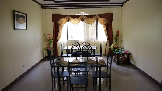 Villa Emilia Pension House | Bohol - Panglao