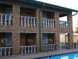 Emerald Guesthouse | Gauteng - City of Tshwane - Johannesburg (ve civarı) - Kempton Park