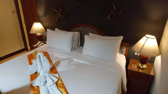 Le Cafe Royale Hotel | Chonburi (vilayet) - Pattaya (ve civarı) - Pattaya - Pattaya Körfezi