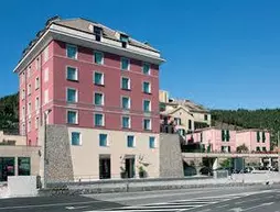 Sea Art Hotel | Liguria - Savona (il) - Vado Ligure