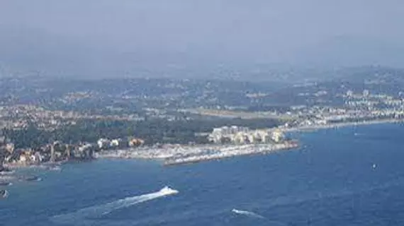 Résidence & Hôtels Unique l'Horizon Bleu | Provence - Alpes - Cote d'Azur - Var - Cannes (ve civarı) - Theoule-sur-Mer