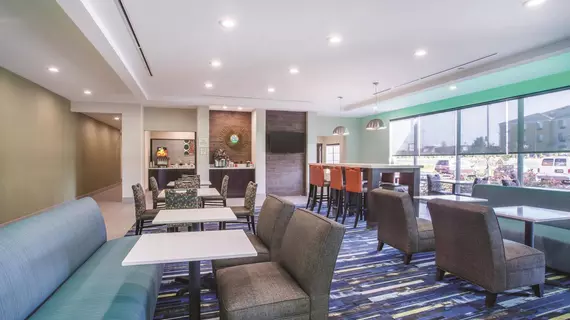 La Quinta Inn and Suites Cullman | Alabama - Cullman (ve civarı) - Cullman