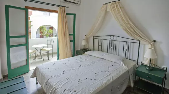 Mary Studios & Apartments | Ege Adaları - Santorini