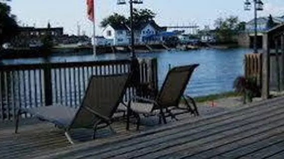 WASAGA RIVER RESORT INC | Ontario - Barrie - Orillia (ve civarı) - Wasaga Plajı