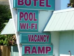 Royal Hawaiian Motel Botel | Florida - Marathon