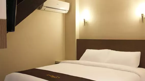 Luxpoint Hotel Surabaya | Doğu Cava - Surabaya - Gubeng