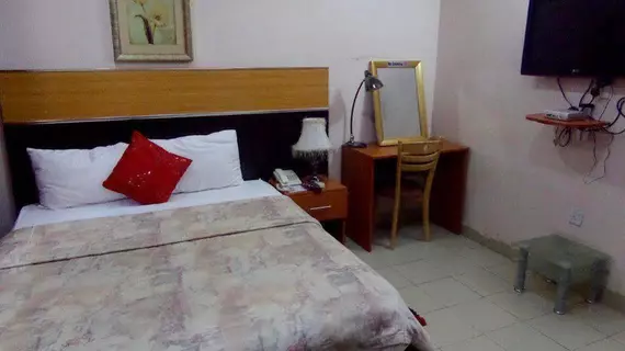 Deen Apartment Services | Lagos (ve civarı) - Lagos - Onigbongbo - Ikeja