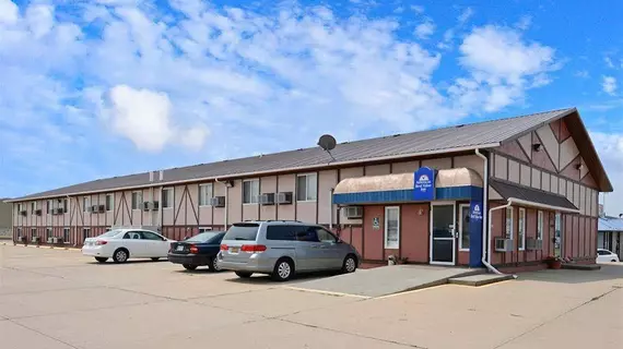 Knights Inn McPherson | Kansas - Salina (ve civarı) - McPherson