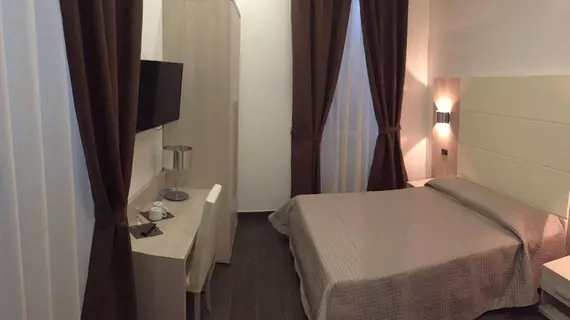 Four Rivers Suites | Lazio - Roma (ve civarı) - Roma Kent Merkezi - Navona